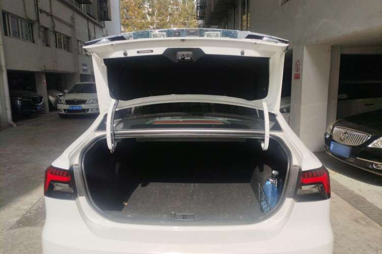 Used Roewe i6 MAX New Energy 2022 EV 500 Skyroof Special Edition Trunk