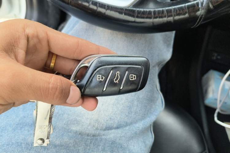 Used Roewe i6 MAX New Energy 2022 EV 500 Skyroof Special Edition Vehicle Key
