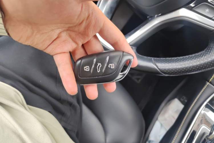 Used Roewe i6 MAX New Energy 2022 EV 500 Skyroof Flagship Edition Vehicle Key