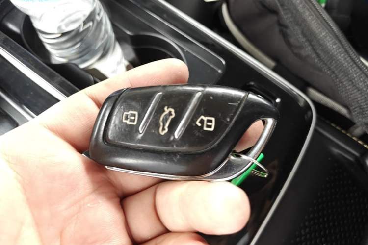 Used Roewe i6 MAX New Energy 2022 EV 500 Grand Touring Edition with Sunroof Vehicle Key