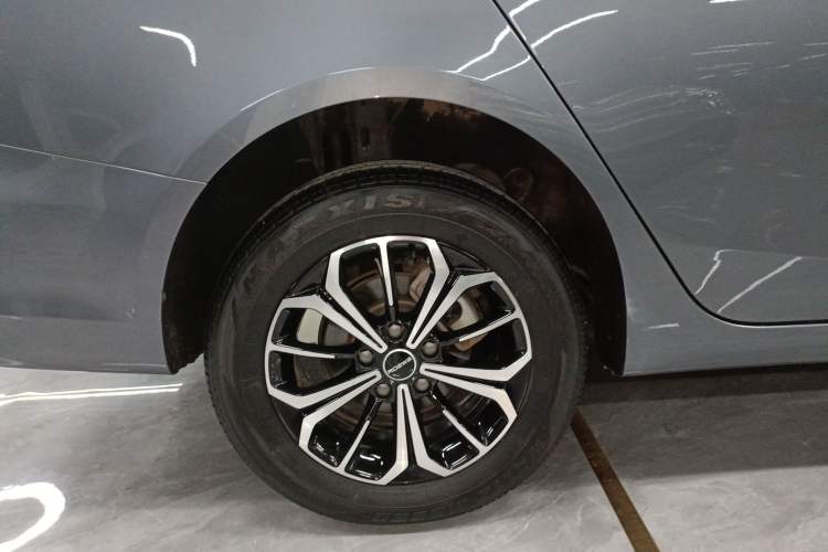 Used Roewe i6 MAX New Energy 2023 EV 420 Skyroof Special Edition Exterior 8