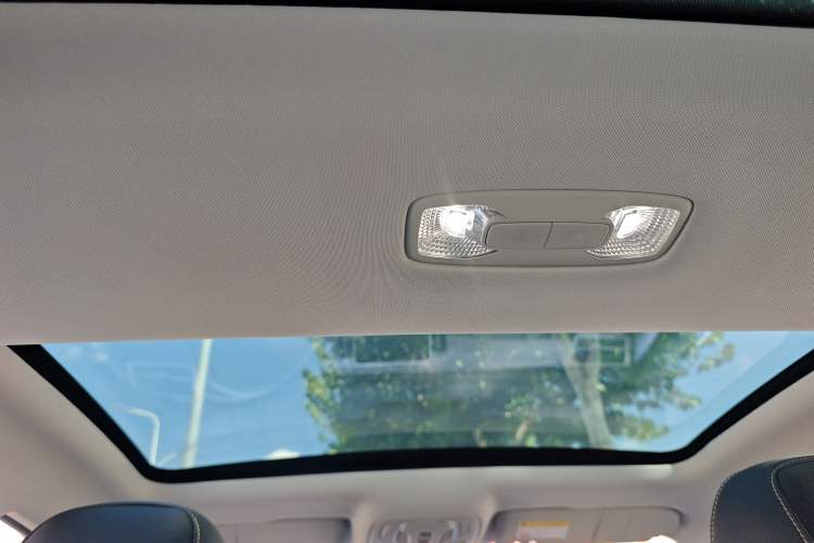 Used Roewe i6 MAX New Energy 2023 EV 420 Skyroof Special Edition Headliner
