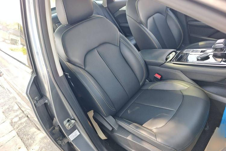 Used Roewe i6 MAX New Energy 2023 EV 420 Skyroof Special Edition Right Front Seat
