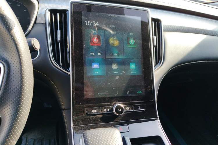 Used Roewe i6 MAX New Energy 2023 EV 500 Grand Touring Edition for Key Clients Audio And AC Panel