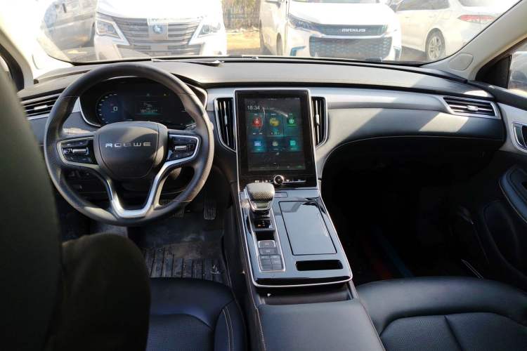 Used Roewe i6 MAX New Energy 2023 EV 500 Grand Touring Edition for Key Clients Center Console