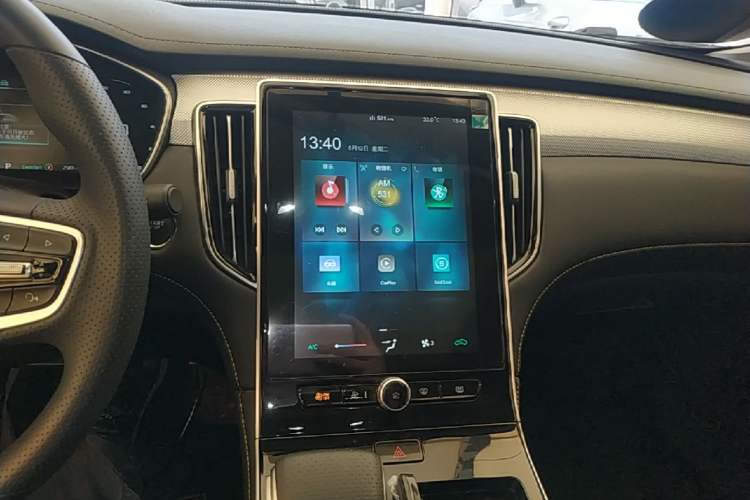 Used Roewe i6 MAX New Energy 2023 EV 420 Skyroof Special Edition Audio And AC Panel