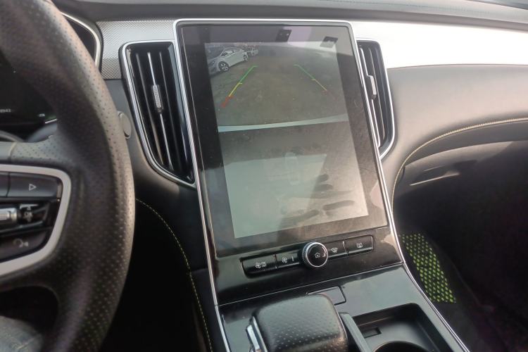 Used Roewe i6 MAX New Energy 2023 EV 420 Skyroof Special Edition Audio And AC Panel