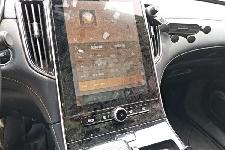 Used Roewe i6 MAX New Energy 2023 EV 420 Skyroof Special Edition Audio And AC Panel
