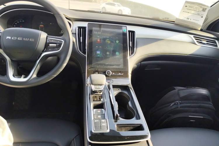 Used Roewe i6 MAX New Energy 2023 EV 420 Skyroof Special Edition Audio And AC Panel