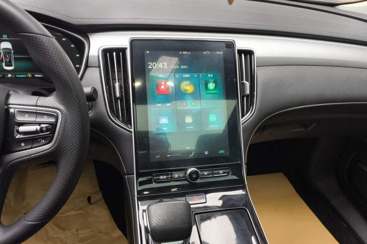 Used Roewe i6 MAX New Energy 2023 EV 420 Skyroof Special Edition Audio And AC Panel