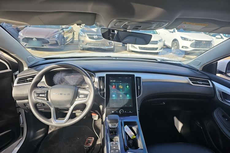 Used Roewe i6 MAX New Energy 2023 EV 420 Skyroof Special Edition Center Console