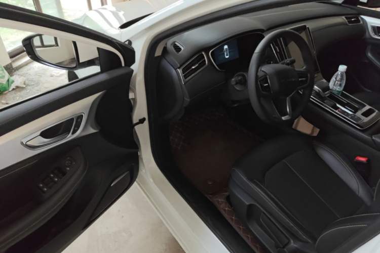 Used Roewe i6 MAX New Energy 2023 EV 420 Skyroof Special Edition Driver Seat