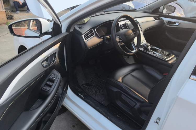 Used Roewe i6 MAX New Energy 2023 EV 420 Skyroof Special Edition Driver Seat