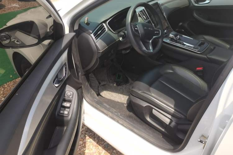 Used Roewe i6 MAX New Energy 2023 EV 420 Skyroof Special Edition Driver Seat