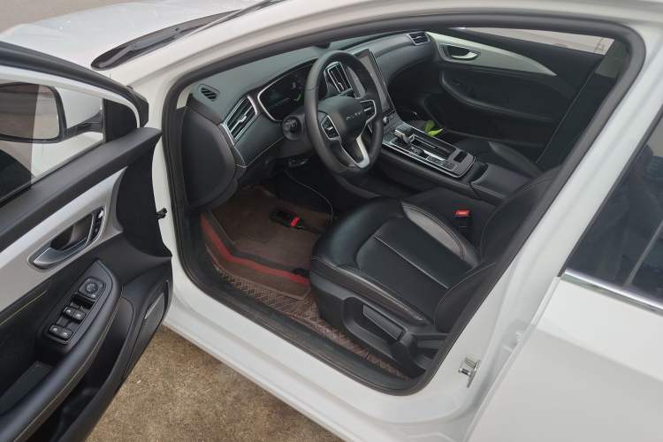 Used Roewe i6 MAX New Energy 2023 EV 420 Skyroof Special Edition Driver Seat