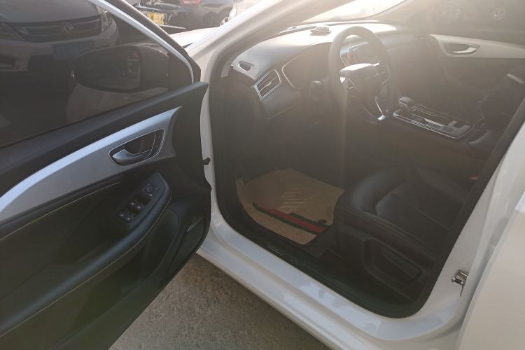 Used Roewe i6 MAX New Energy 2023 EV 420 Skyroof Special Edition Driver Seat