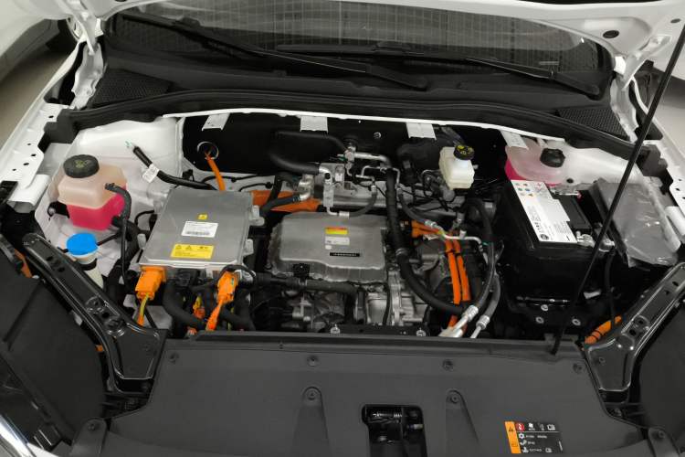 Used Roewe i6 MAX New Energy 2023 EV 420 Skyroof Special Edition Engine Bay