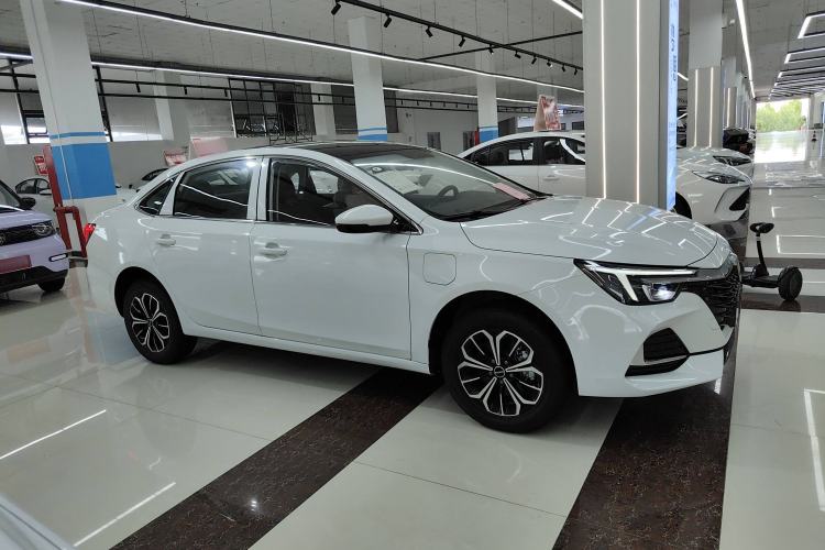 Used Roewe i6 MAX New Energy 2023 EV 500 Grand Touring Edition for Key Clients Exterior 2