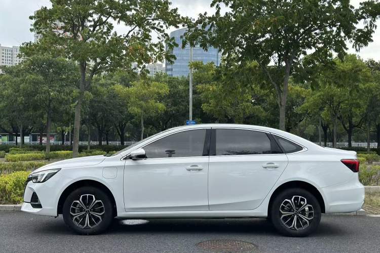 Used Roewe i6 MAX New Energy 2023 EV 420 Skyroof Special Edition Exterior 3