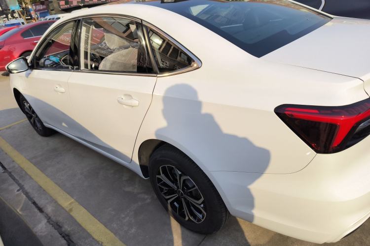 Used Roewe i6 MAX New Energy 2023 EV 420 Skyroof Special Edition Exterior 3