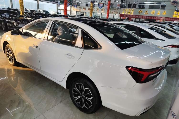 Used Roewe i6 MAX New Energy 2023 EV 420 Skyroof Special Edition Exterior 3