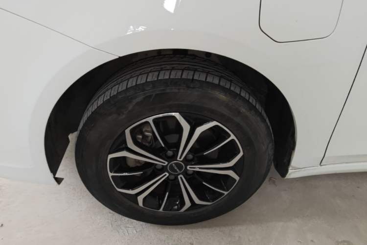 Used Roewe i6 MAX New Energy 2023 EV 420 Skyroof Special Edition Exterior 4
