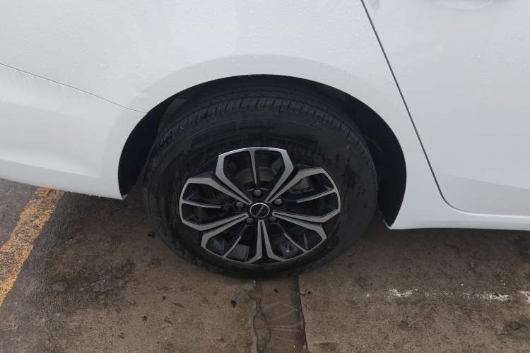Used Roewe i6 MAX New Energy 2023 EV 420 Skyroof Special Edition Exterior 5
