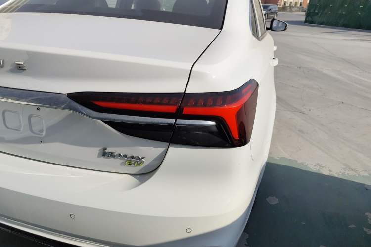 Used Roewe i6 MAX New Energy 2023 EV 420 Skyroof Special Edition Exterior 6