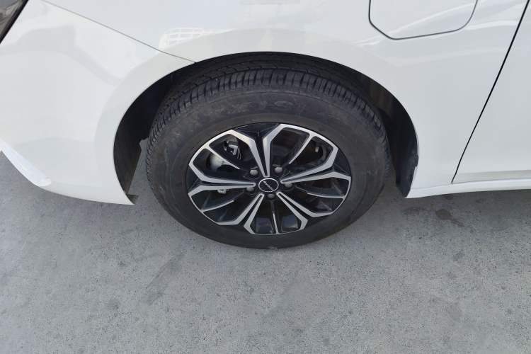 Used Roewe i6 MAX New Energy 2023 EV 420 Skyroof Special Edition Exterior 7