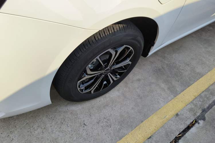 Used Roewe i6 MAX New Energy 2023 EV 420 Skyroof Special Edition Exterior 7
