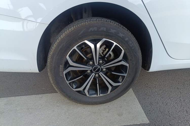 Used Roewe i6 MAX New Energy 2023 EV 420 Skyroof Special Edition Exterior 8