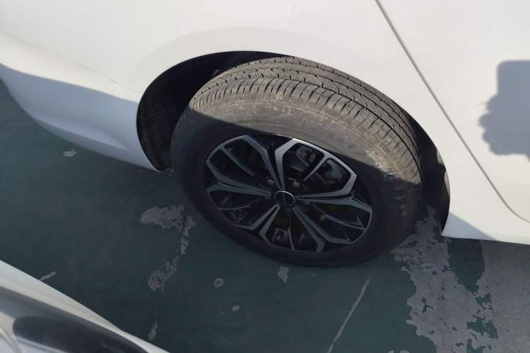 Used Roewe i6 MAX New Energy 2023 EV 420 Skyroof Special Edition Exterior 8