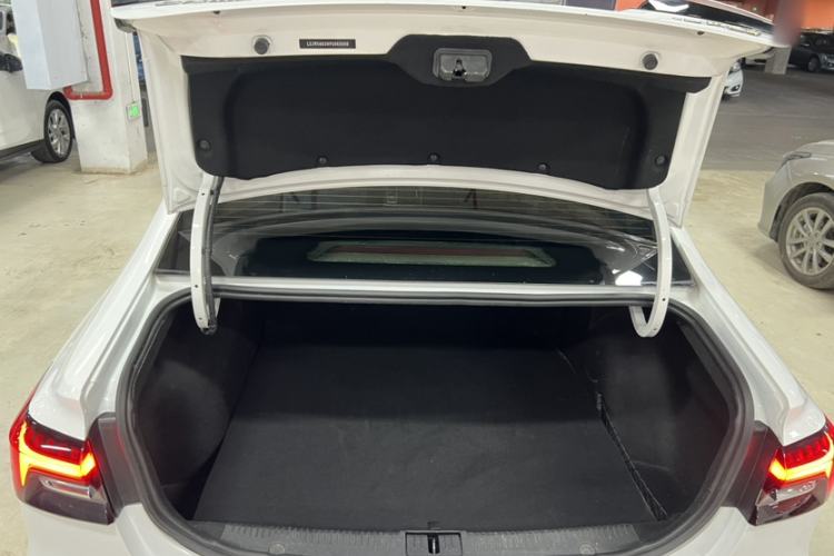 Used Roewe i6 MAX New Energy 2023 EV 420 Skyroof Special Edition Exterior 9