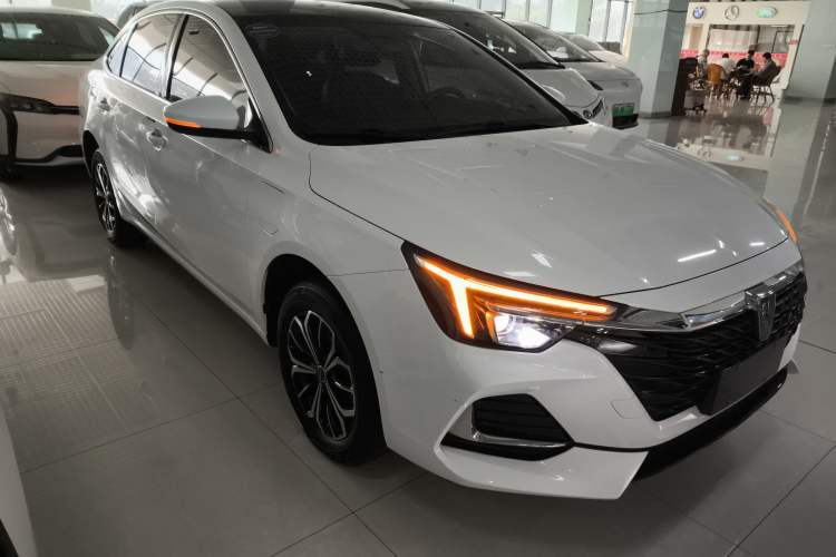 Used Roewe i6 MAX New Energy 2023 EV 420 Skyroof Special Edition Front Right 45 Deg