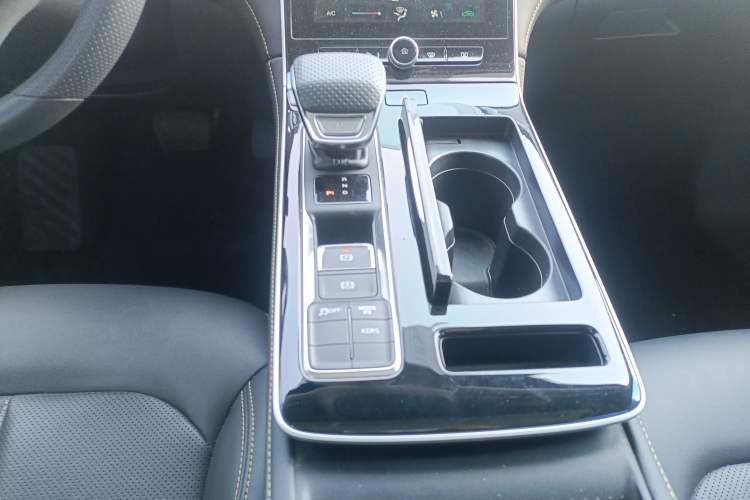 Used Roewe i6 MAX New Energy 2023 EV 420 Skyroof Special Edition Gear Lever