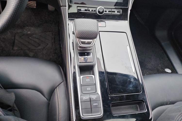 Used Roewe i6 MAX New Energy 2023 EV 420 Skyroof Special Edition Gear Lever