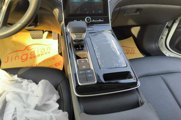Used Roewe i6 MAX New Energy 2023 EV 420 Skyroof Special Edition Gear Lever