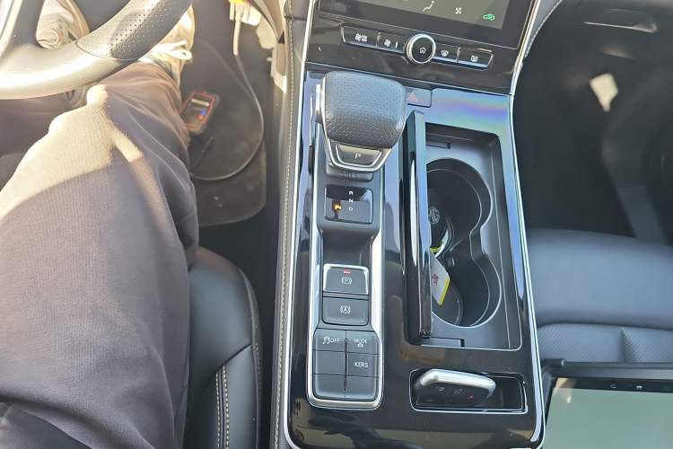 Used Roewe i6 MAX New Energy 2023 EV 420 Skyroof Special Edition Gear Lever
