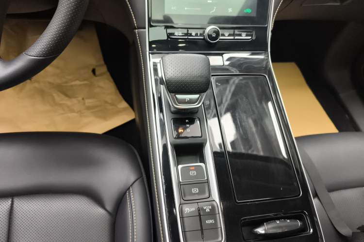 Used Roewe i6 MAX New Energy 2023 EV 420 Skyroof Special Edition Gear Lever
