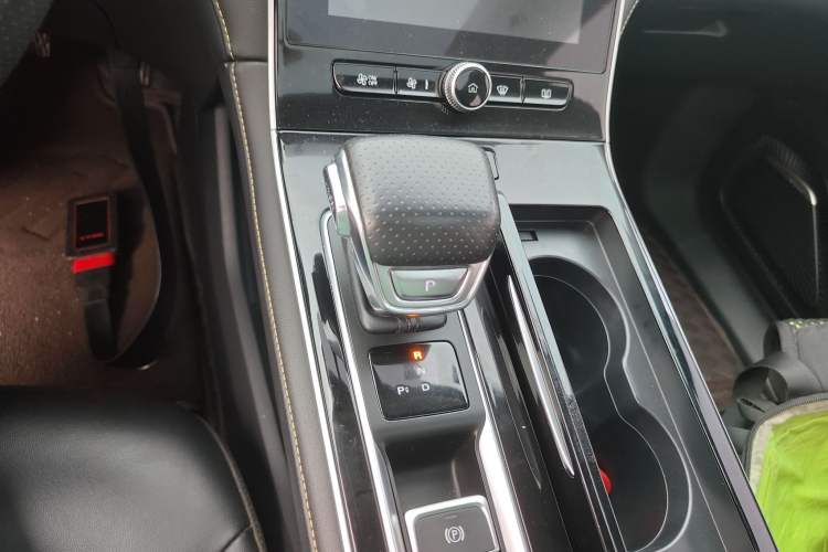 Used Roewe i6 MAX New Energy 2023 EV 420 Skyroof Special Edition Gear Lever