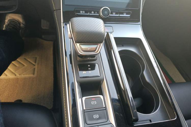 Used Roewe i6 MAX New Energy 2023 EV 420 Skyroof Special Edition Gear Lever