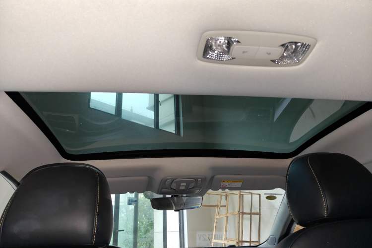 Used Roewe i6 MAX New Energy 2023 EV 420 Skyroof Special Edition Headliner