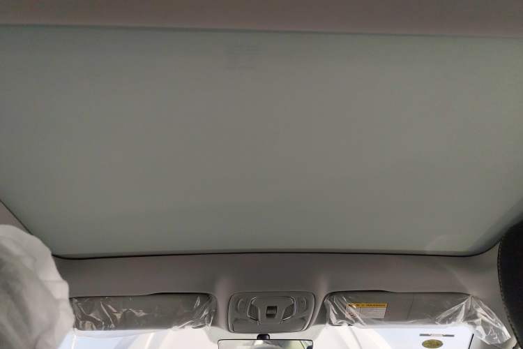 Used Roewe i6 MAX New Energy 2023 EV 420 Skyroof Special Edition Headliner