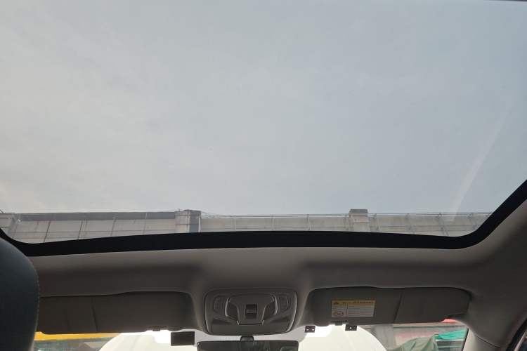Used Roewe i6 MAX New Energy 2023 EV 420 Skyroof Special Edition Headliner