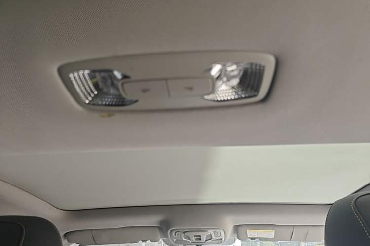 Used Roewe i6 MAX New Energy 2023 EV 420 Skyroof Special Edition Headliner
