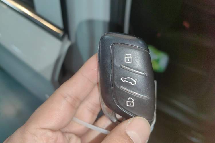 Used Roewe i6 MAX New Energy 2023 EV 420 Skyroof Special Edition Interior 1