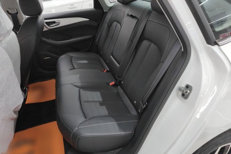 Used Roewe i6 MAX New Energy 2023 EV 500 Grand Touring Edition for Key Clients Interior 1