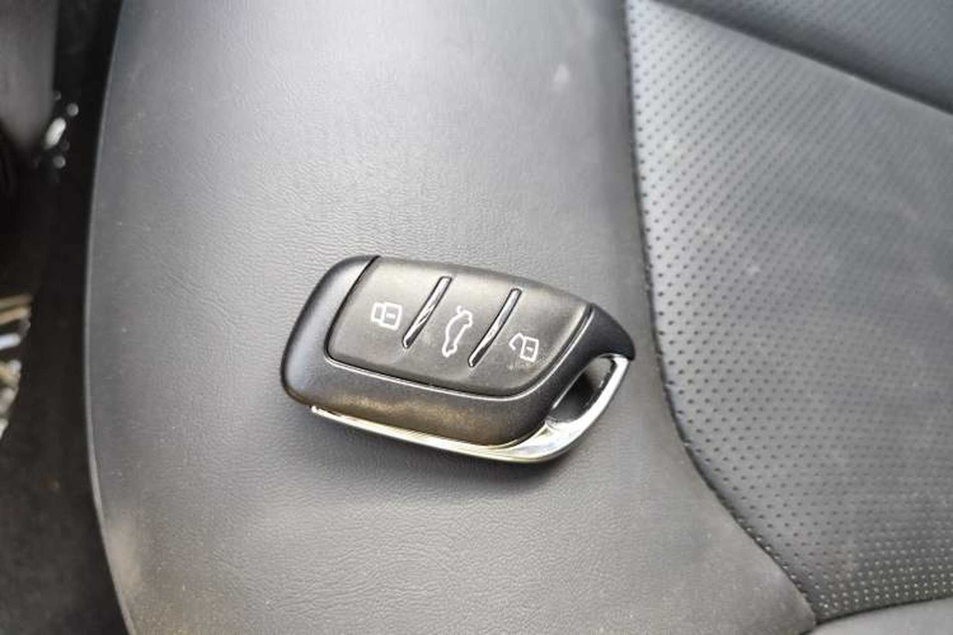 Used Roewe i6 MAX New Energy 2023 EV 420 Skyroof Special Edition Interior 1