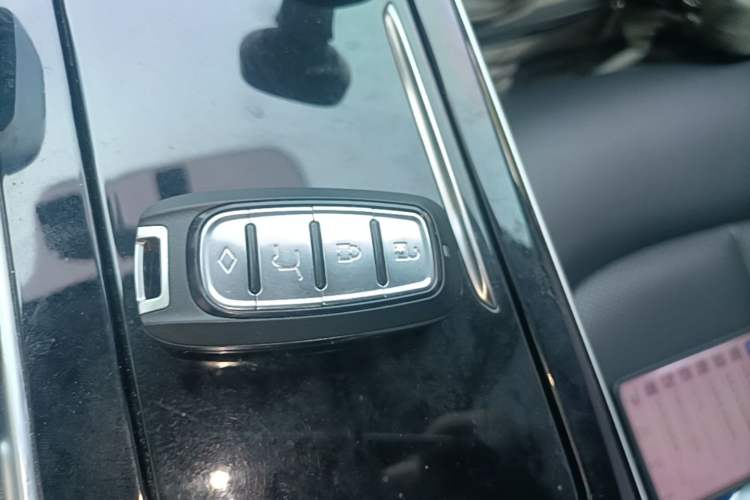 Used Roewe i6 MAX New Energy 2023 EV 420 Skyroof Special Edition Interior 1