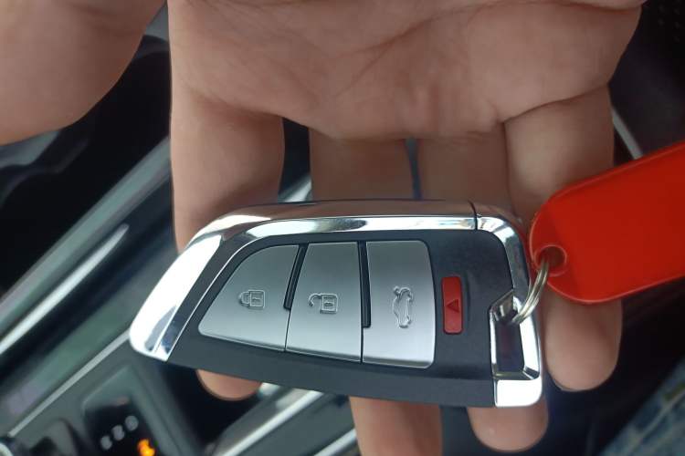 Used Roewe i6 MAX New Energy 2023 EV 420 Skyroof Special Edition Interior 1